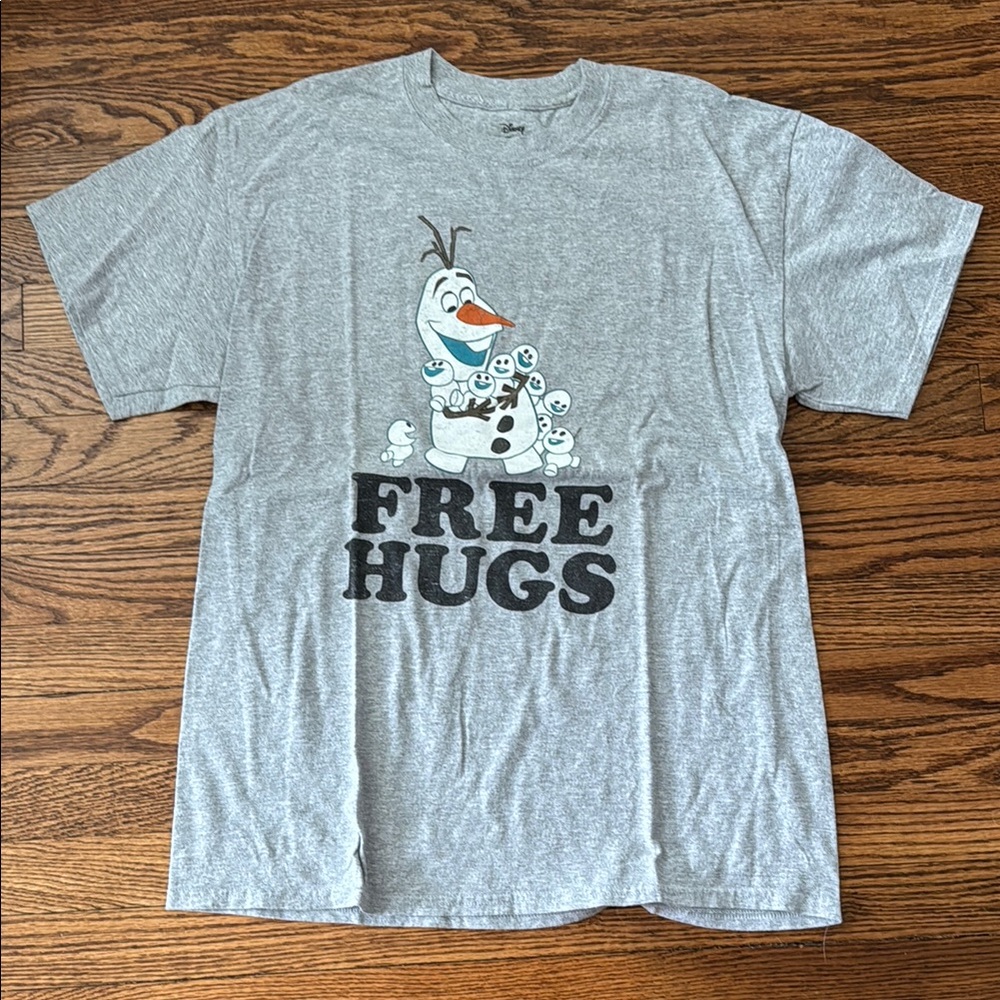 Disney Gray Olaf 'Free Hugs' Short Sleeve Tee